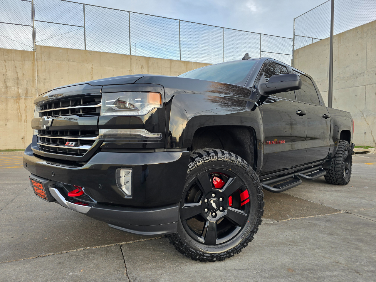 Chevrolet Silverado 1500 4WD Crew Cab 143.5" LTZ w/2LZ 2017