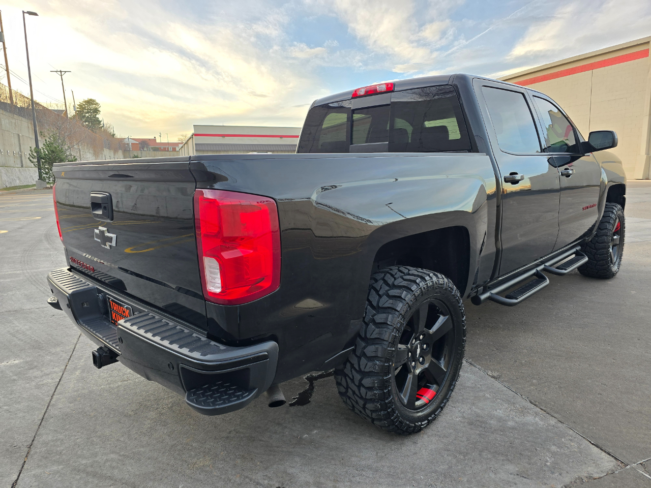 Chevrolet Silverado 1500 4WD Crew Cab 143.5" LTZ w/2LZ 2017