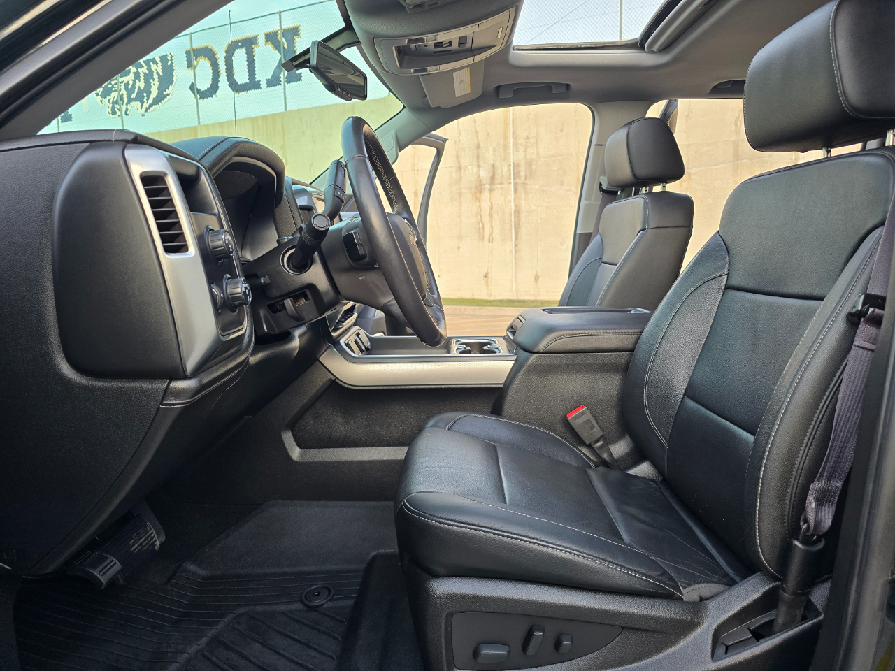 Chevrolet Silverado 1500 4WD Crew Cab 143.5" LTZ w/2LZ 2017