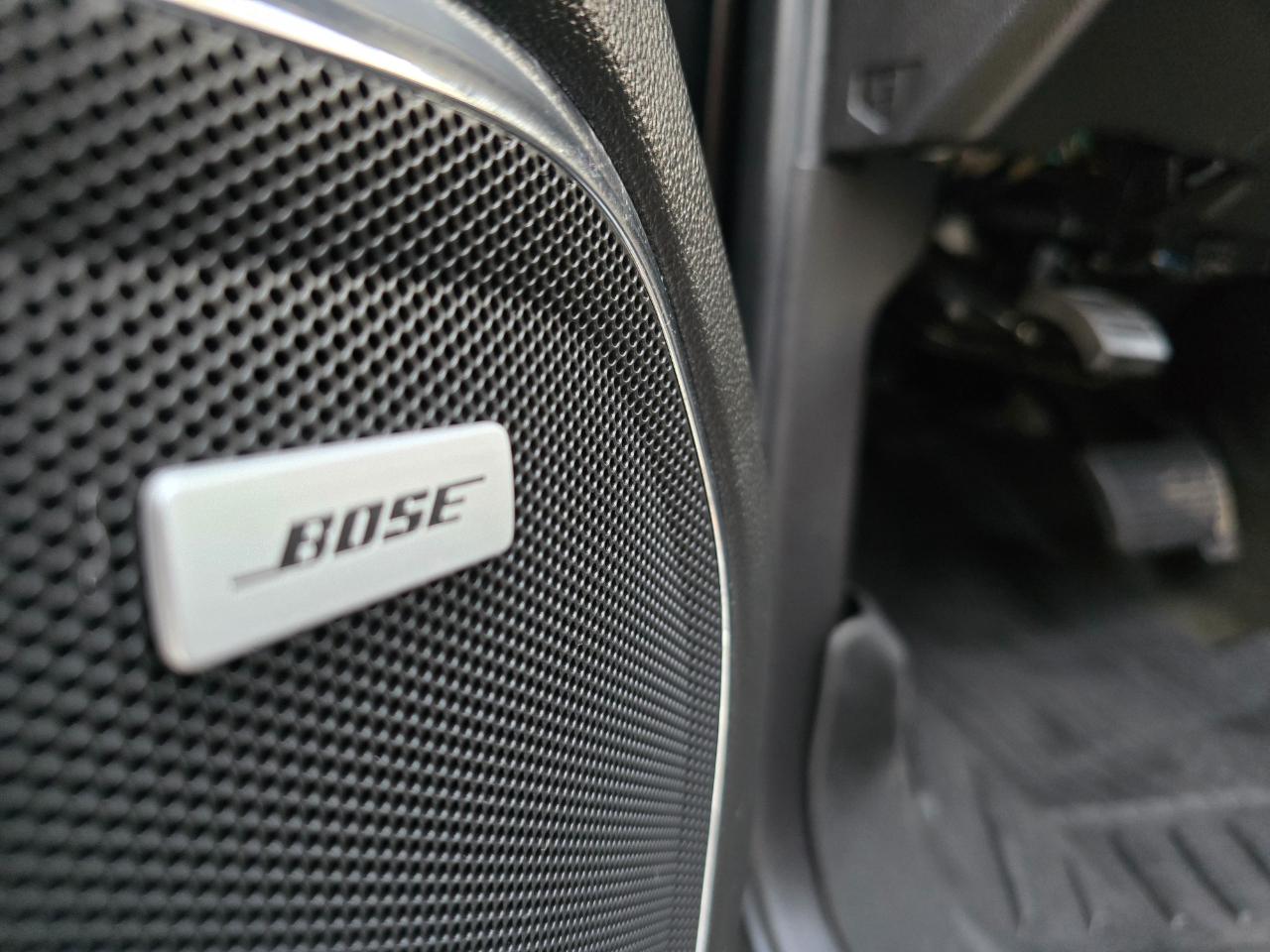 Chevrolet Silverado 1500 4WD Crew Cab 143.5" LTZ w/2LZ 2017