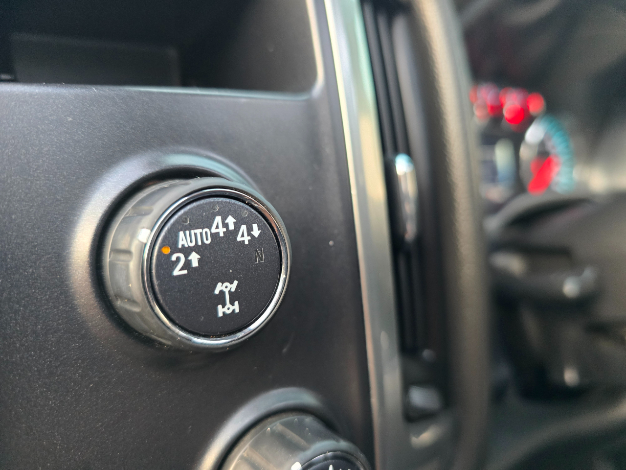 Chevrolet Silverado 1500 4WD Crew Cab 143.5" LTZ w/2LZ 2017