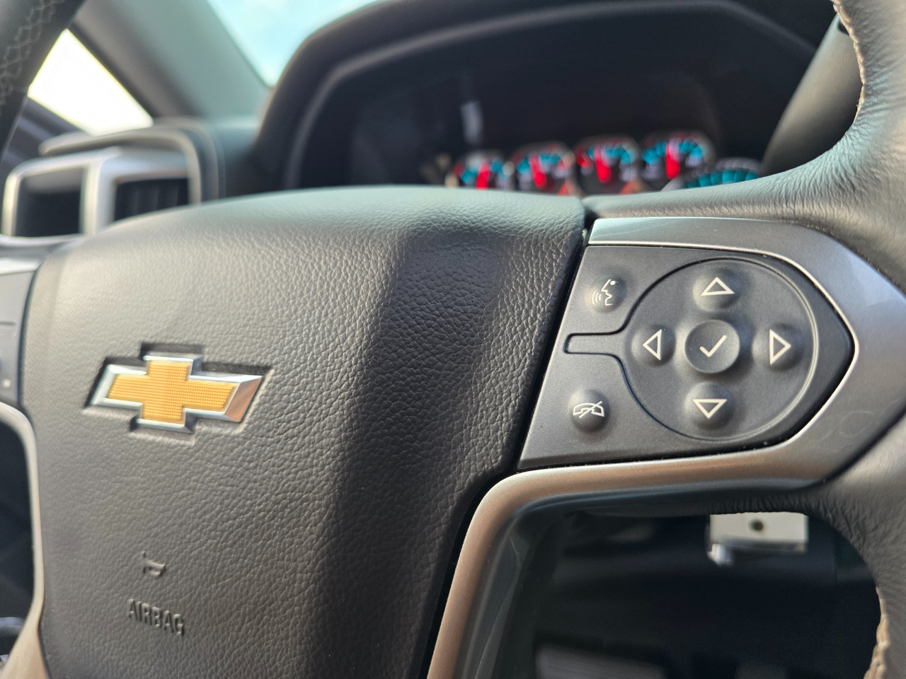 Chevrolet Silverado 1500 4WD Crew Cab 143.5" LTZ w/2LZ 2017