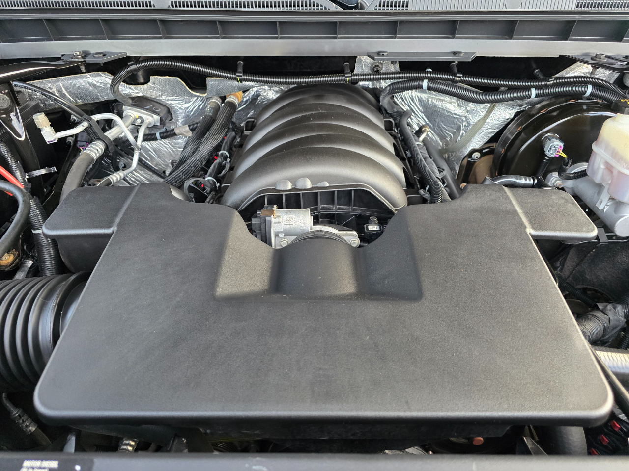 Chevrolet Silverado 1500 4WD Crew Cab 143.5" LTZ w/2LZ 2017