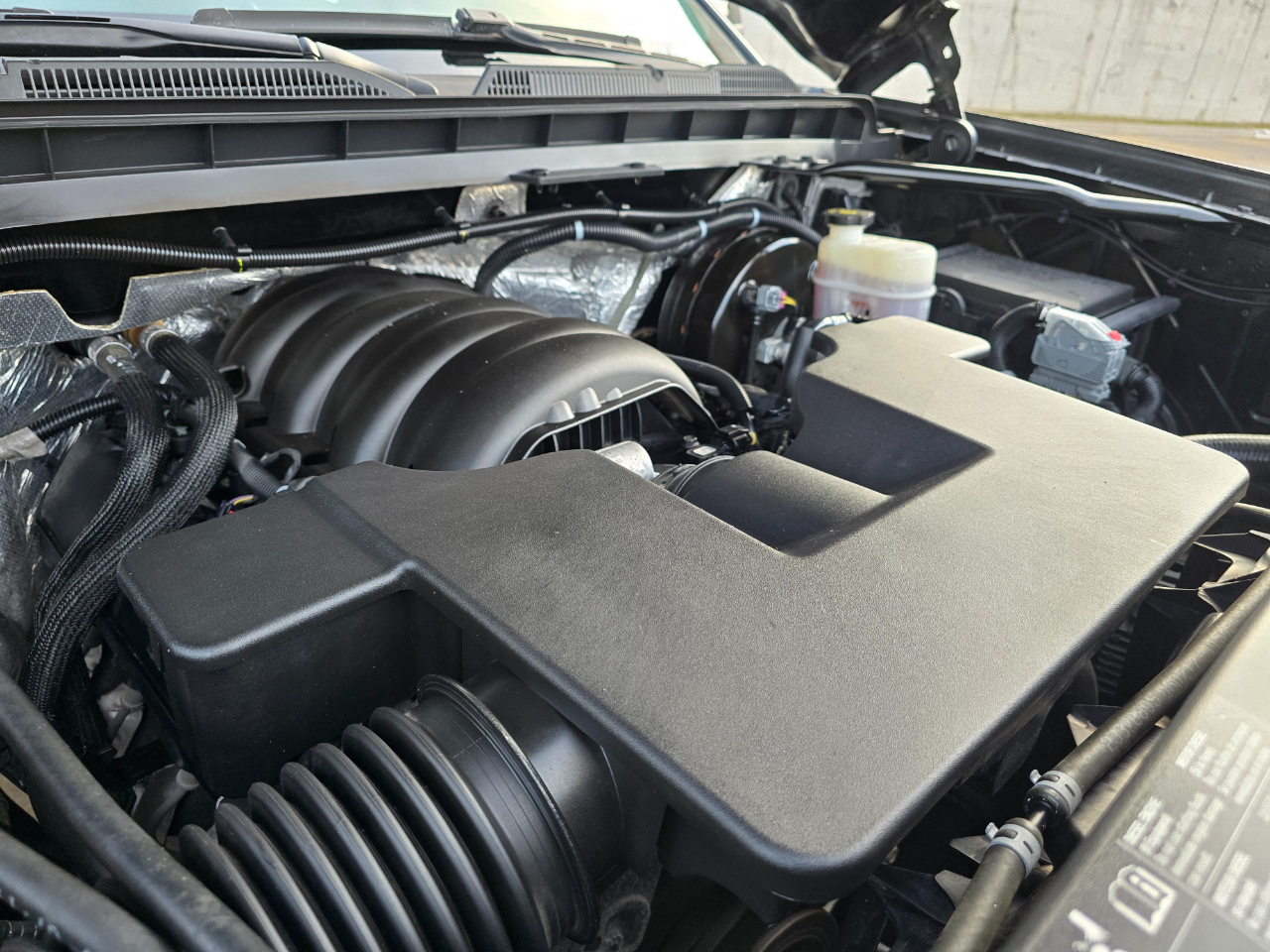 Chevrolet Silverado 1500 4WD Crew Cab 143.5" LTZ w/2LZ 2017