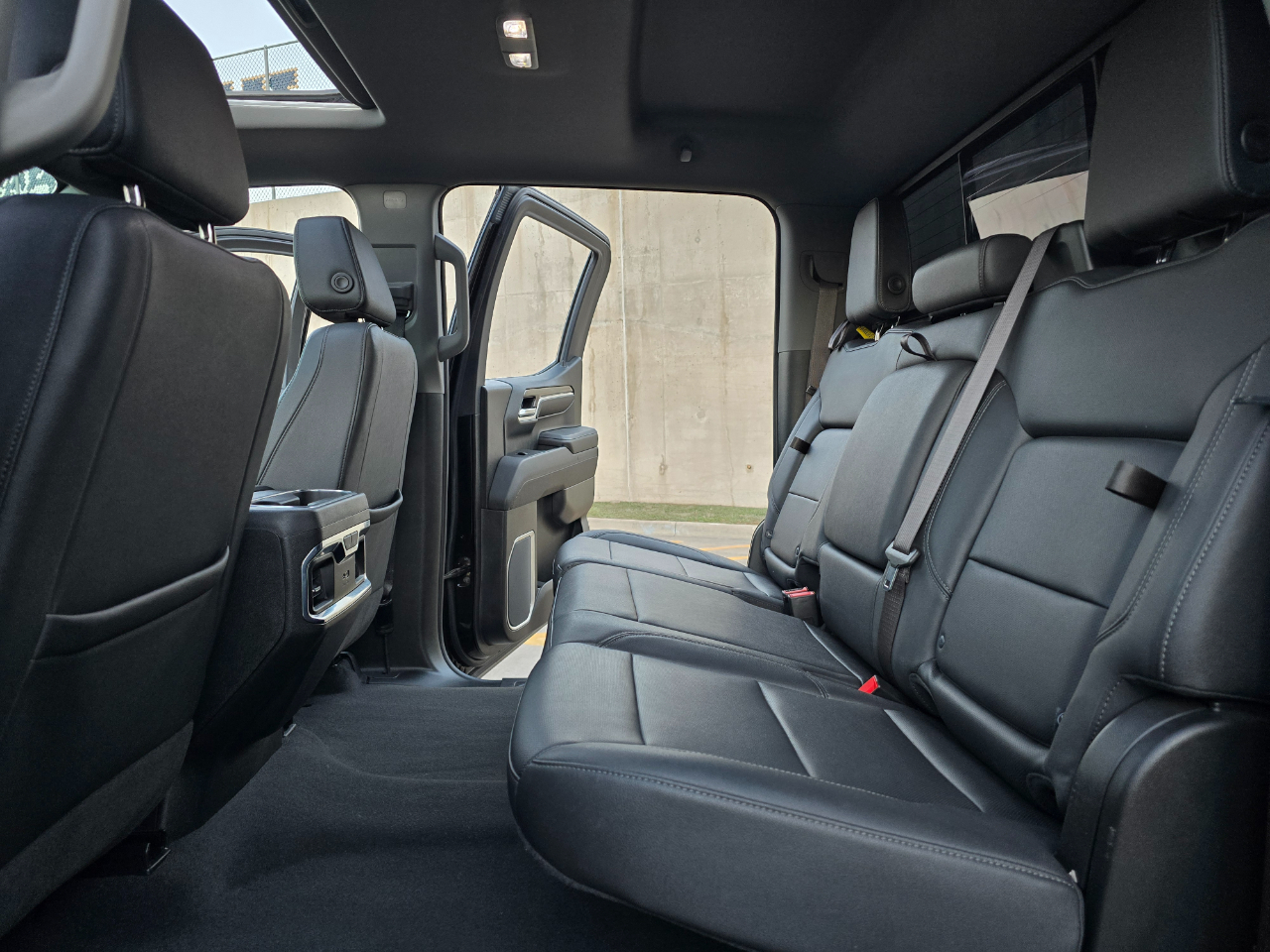 Chevrolet Silverado 1500 4WD Crew Cab 147" LTZ 2023