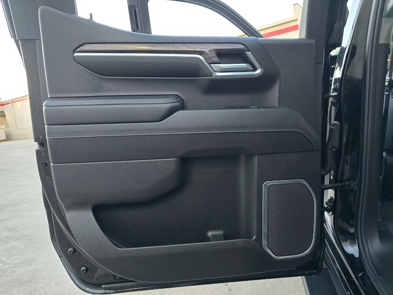 Chevrolet Silverado 1500 4WD Crew Cab 147" LTZ 2023