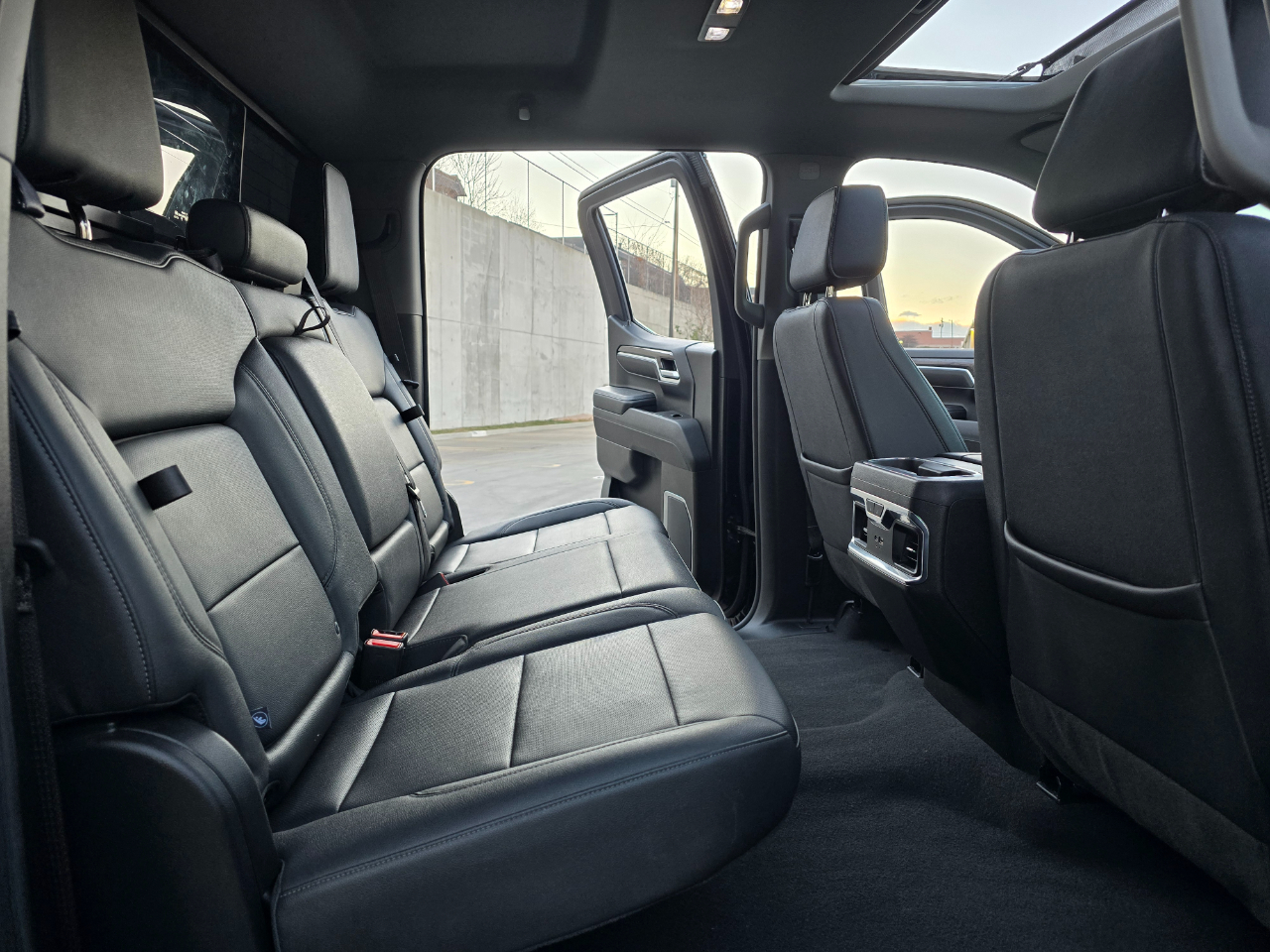 Chevrolet Silverado 1500 4WD Crew Cab 147" LTZ 2023