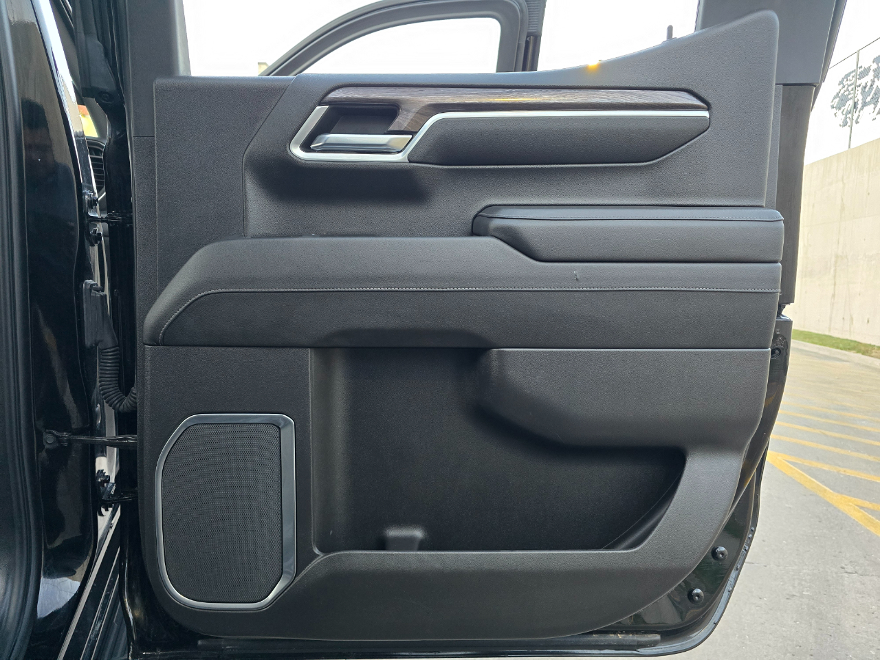 Chevrolet Silverado 1500 4WD Crew Cab 147" LTZ 2023