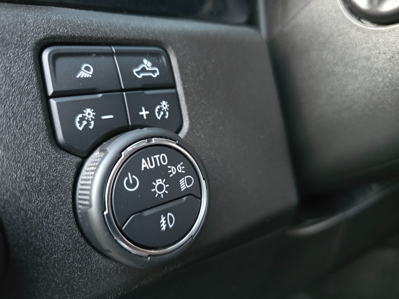 Chevrolet Silverado 1500 4WD Crew Cab 147" LTZ 2023