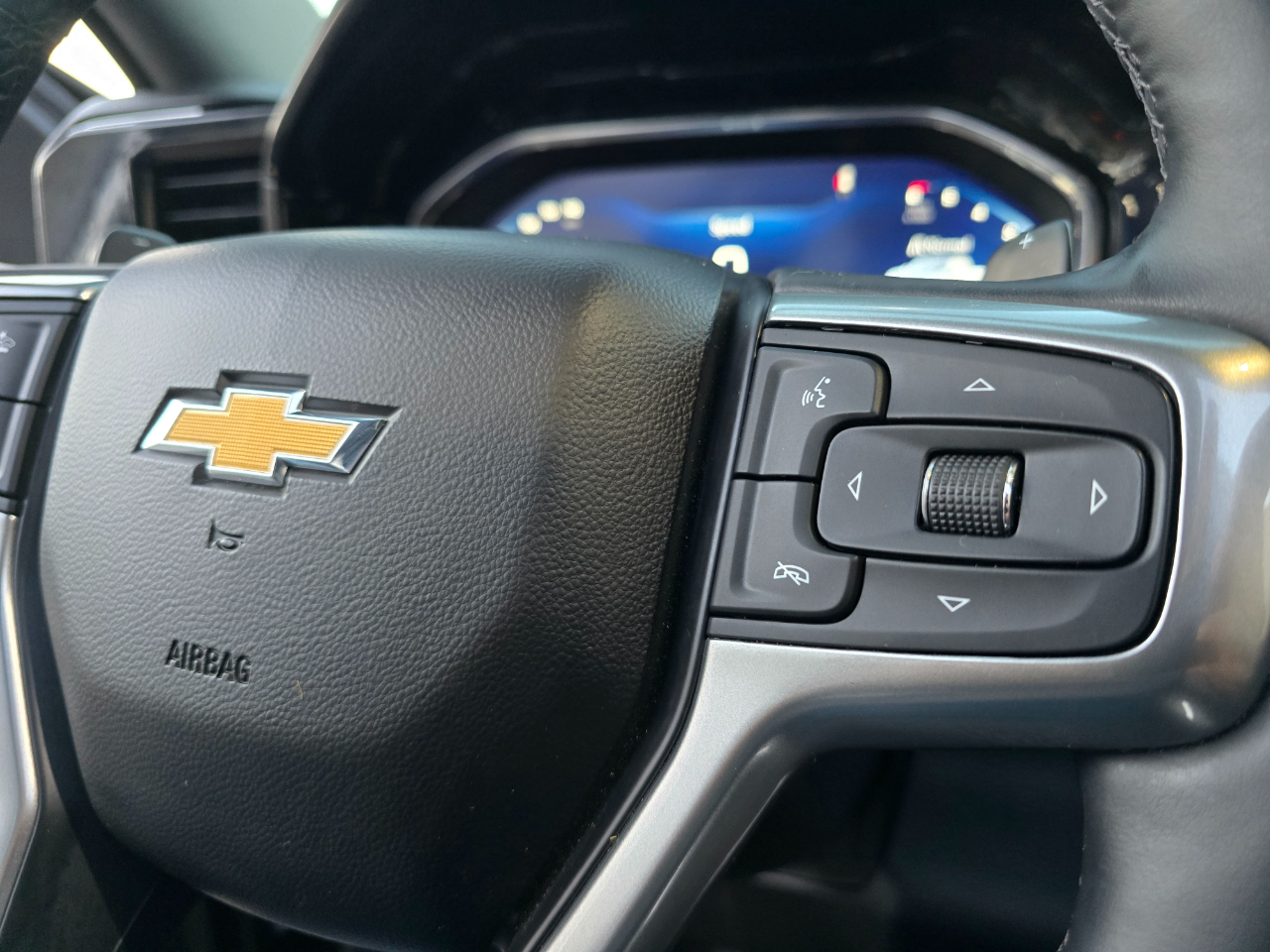 Chevrolet Silverado 1500 4WD Crew Cab 147" LTZ 2023