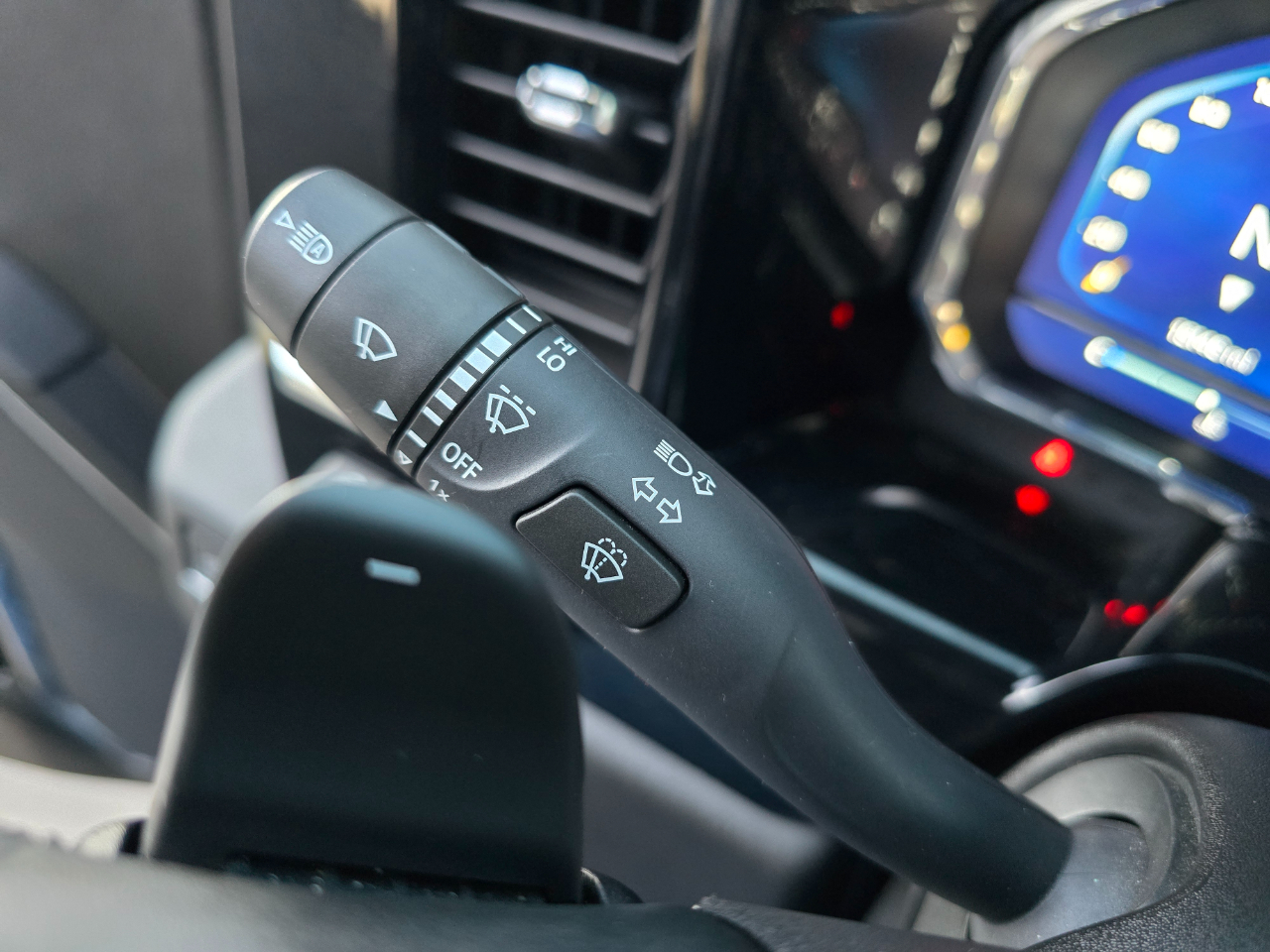 Chevrolet Silverado 1500 4WD Crew Cab 147" LTZ 2023