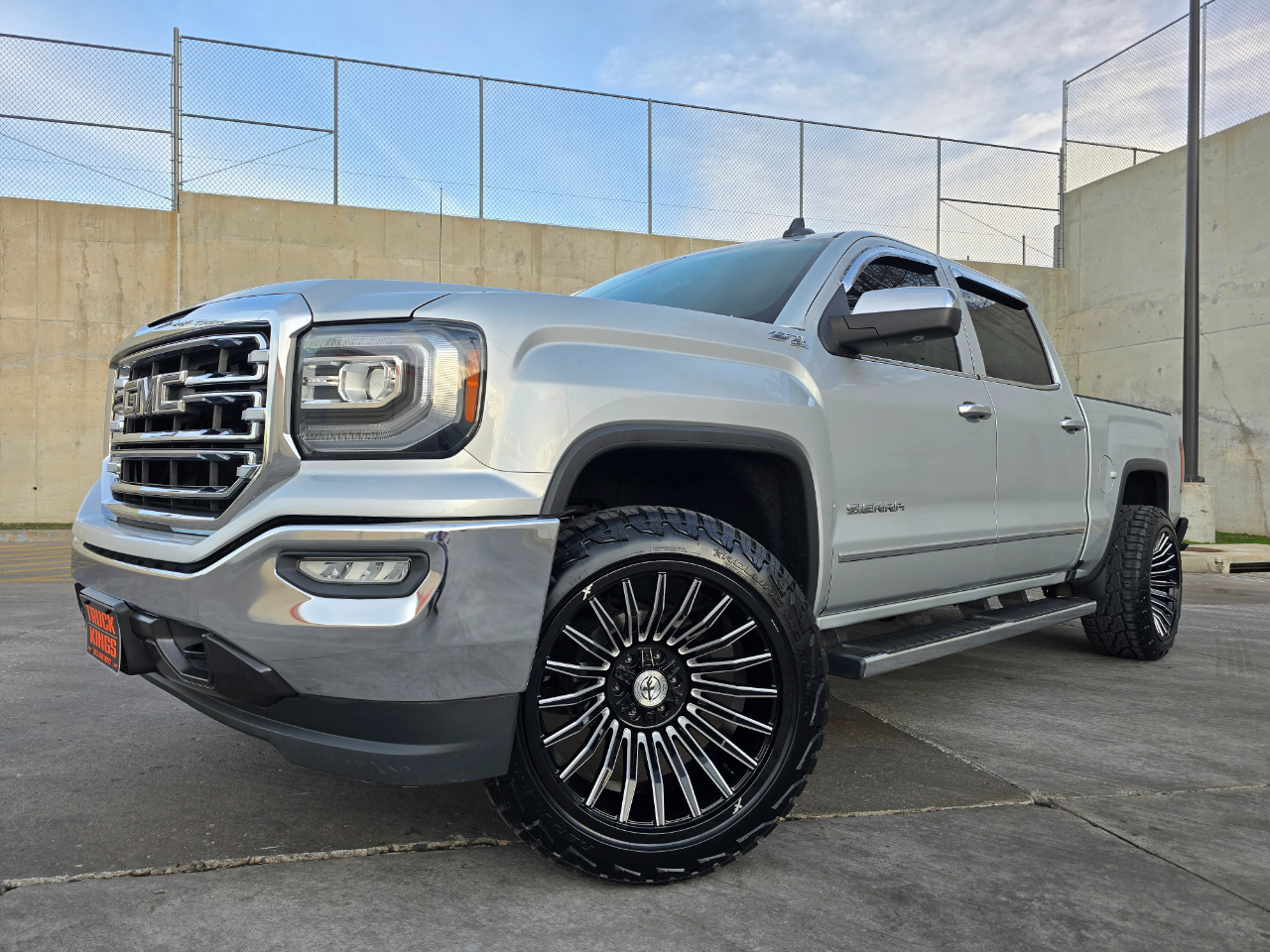 GMC Sierra 1500 4WD Crew Cab 143.5" SLT 2016