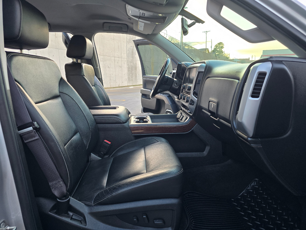 GMC Sierra 1500 4WD Crew Cab 143.5" SLT 2016