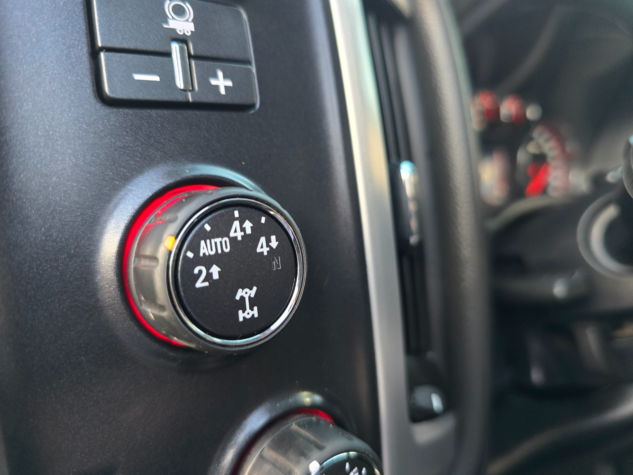 GMC Sierra 1500 4WD Crew Cab 143.5" SLT 2016