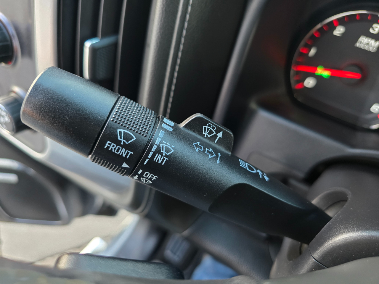 GMC Sierra 1500 4WD Crew Cab 143.5" SLT 2016