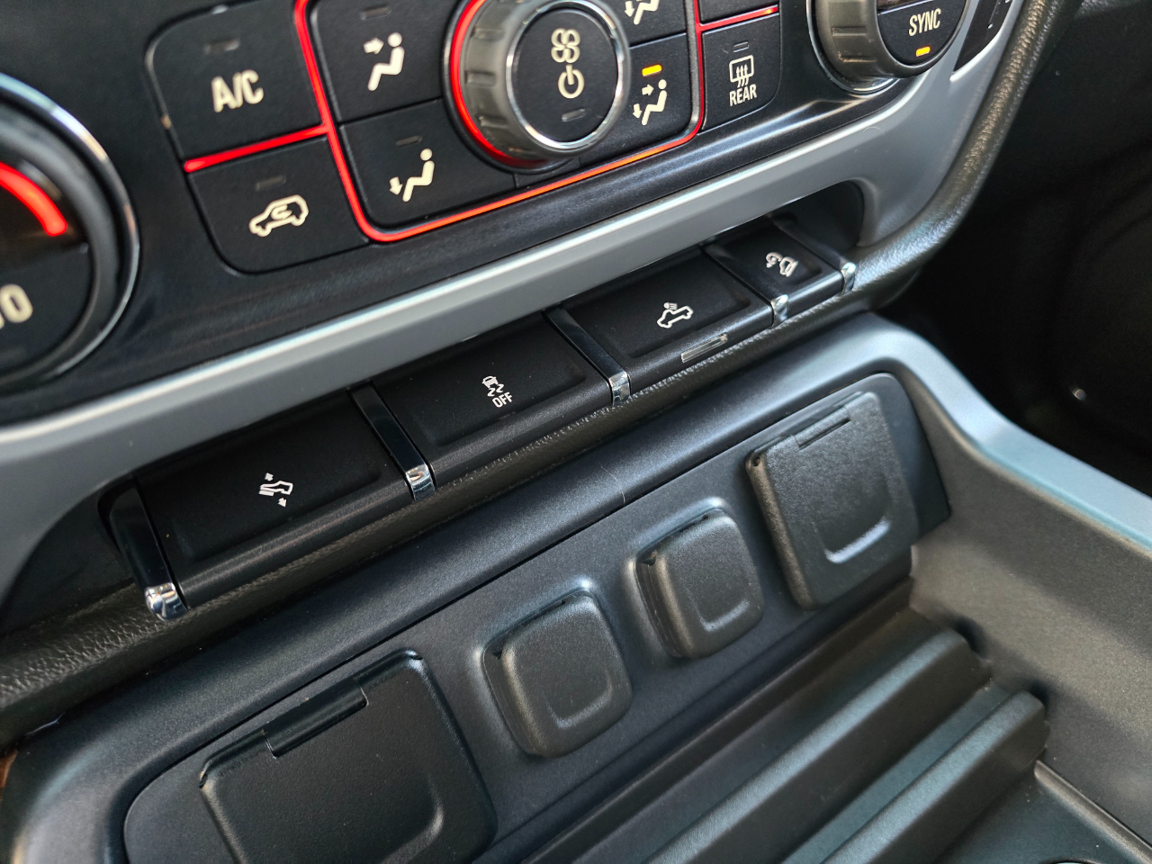 GMC Sierra 1500 4WD Crew Cab 143.5" SLT 2016