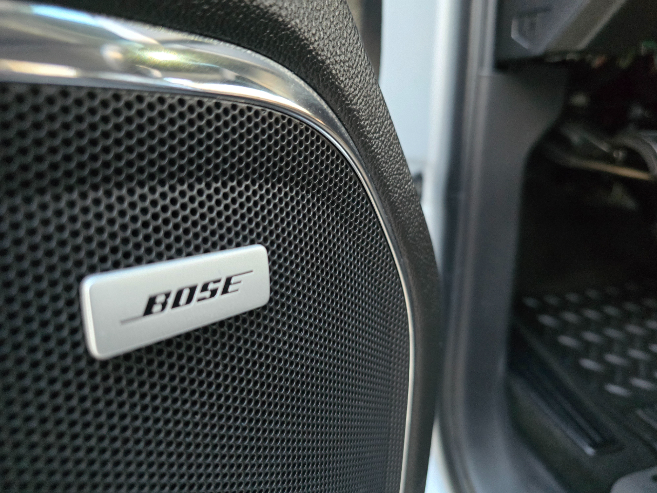 GMC Sierra 1500 4WD Crew Cab 143.5" SLT 2016