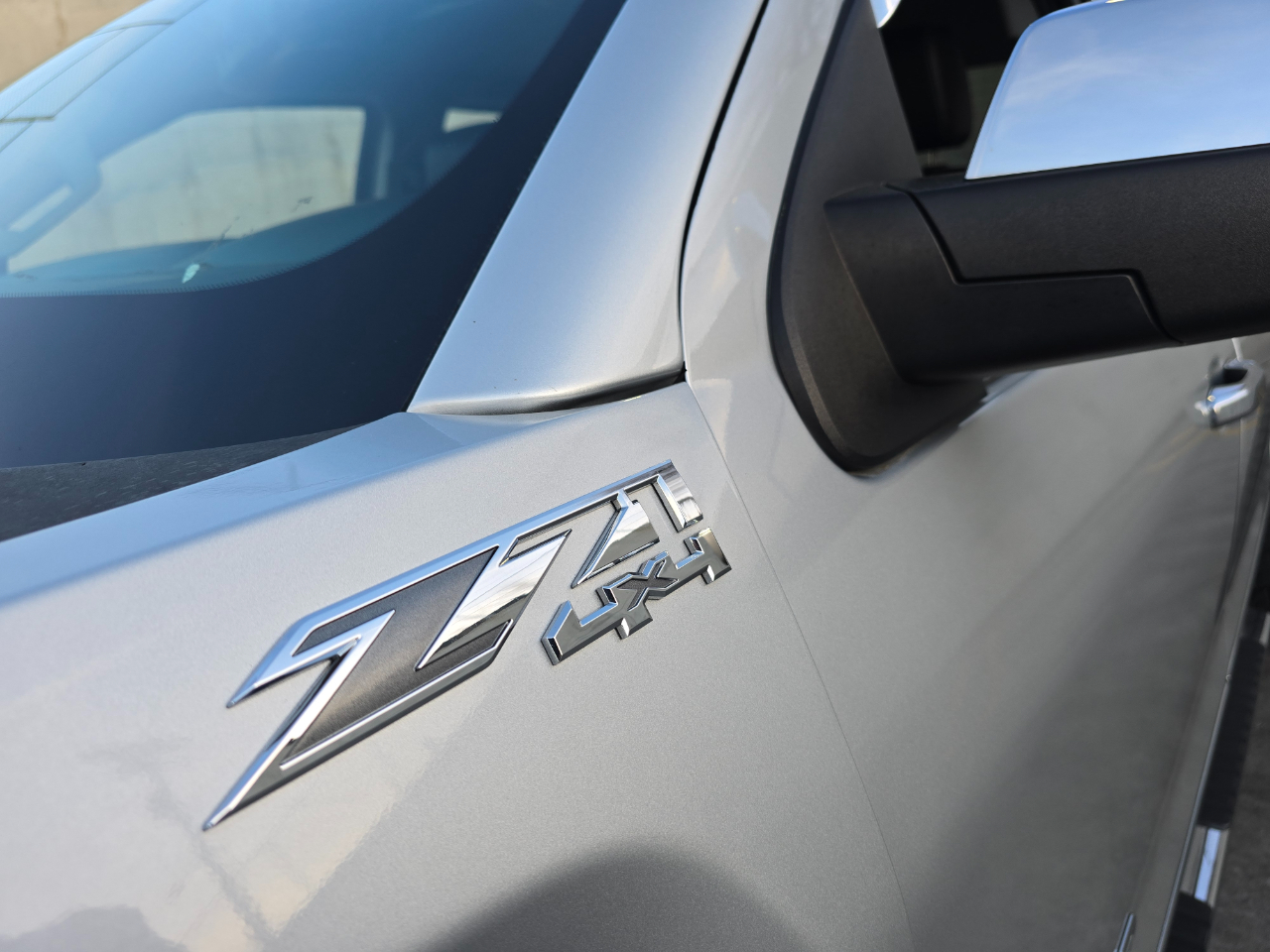 GMC Sierra 1500 4WD Crew Cab 143.5" SLT 2016