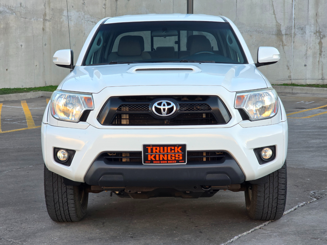 Toyota Tacoma 4WD Double Cab V6 AT (Natl) 2015