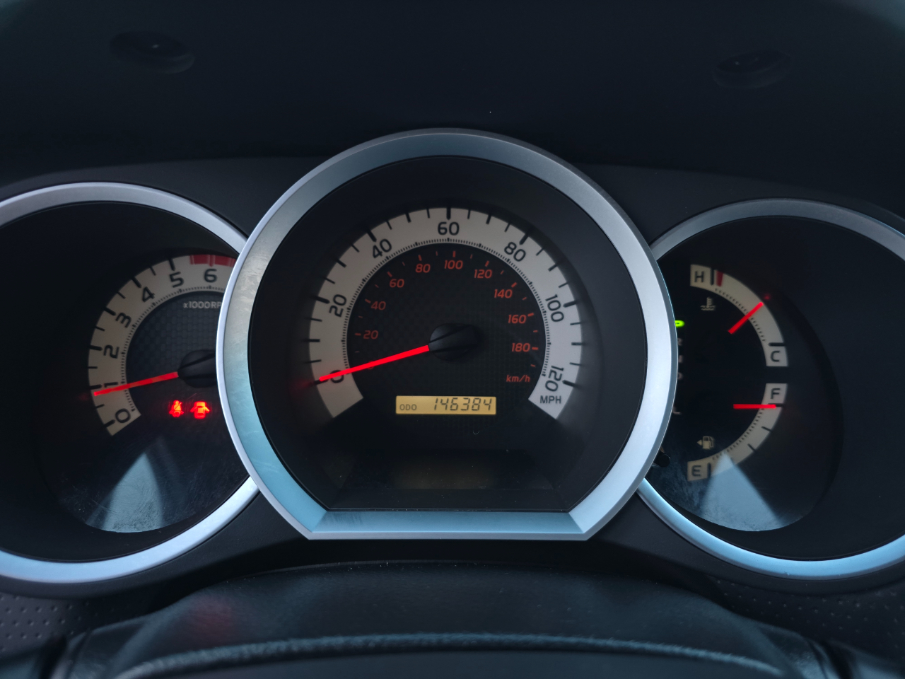 Toyota Tacoma 4WD Double Cab V6 AT (Natl) 2015