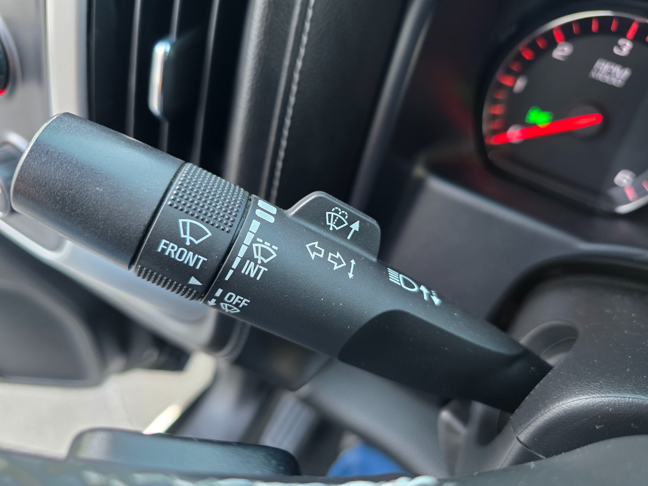 GMC Sierra 1500 4WD Reg Cab 119.0" SLE 2014