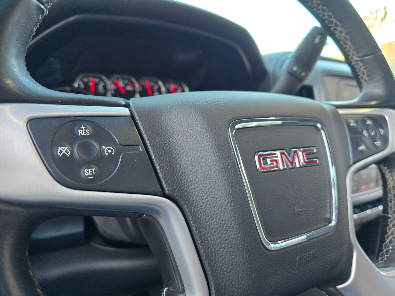 GMC Sierra 1500 4WD Reg Cab 119.0" SLE 2014