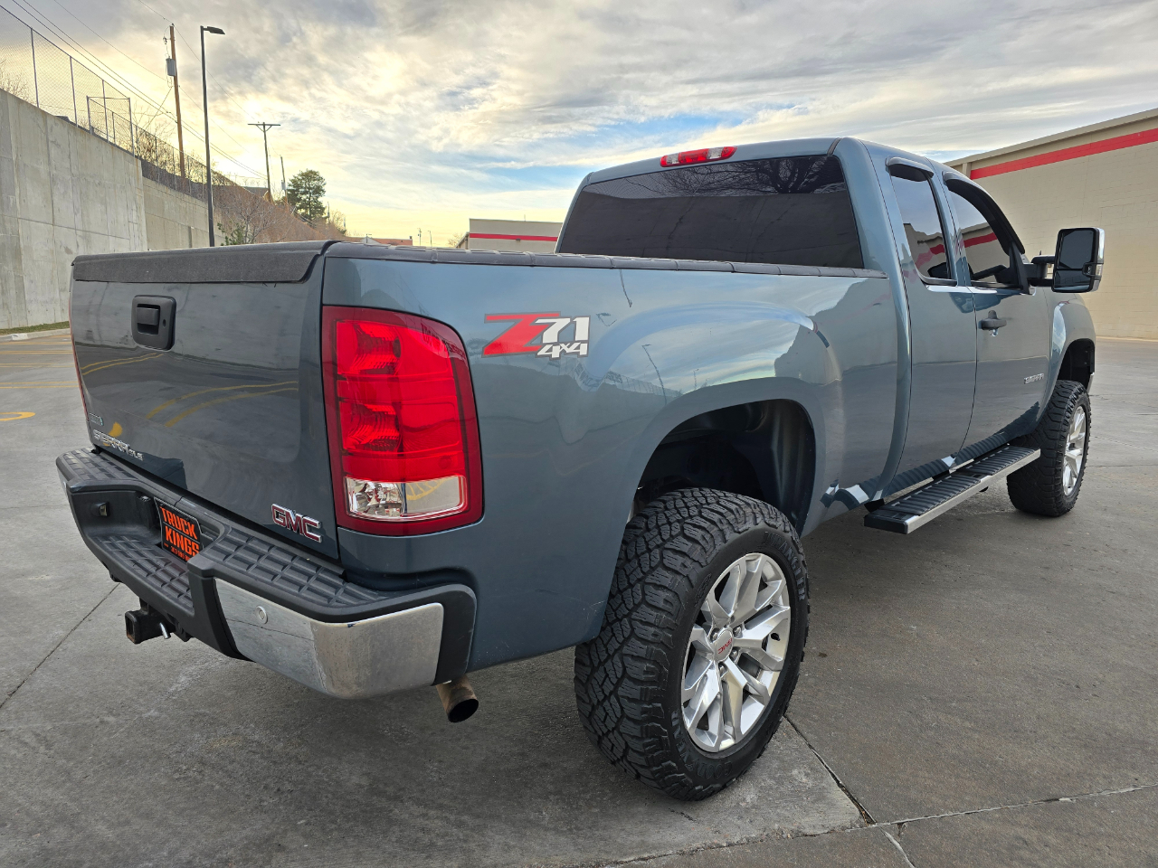 GMC Sierra 1500 4WD Ext Cab 143.5" SLE 2011