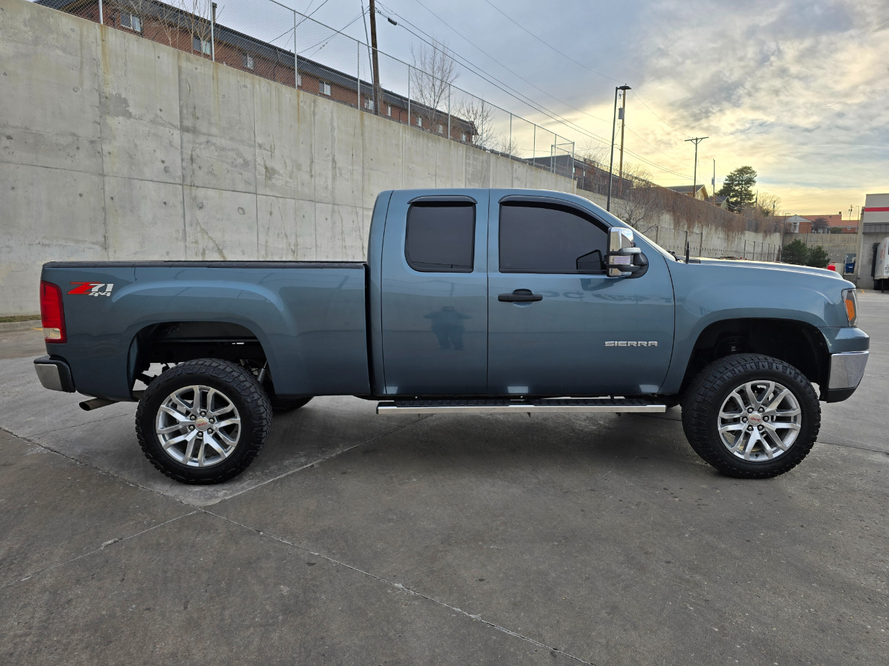 GMC Sierra 1500 4WD Ext Cab 143.5" SLE 2011