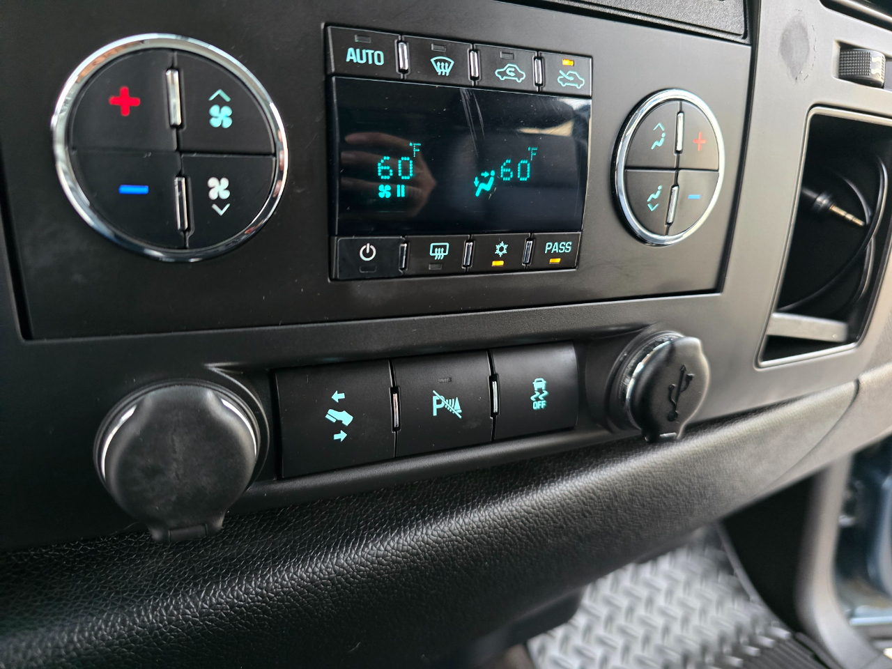 GMC Sierra 1500 4WD Ext Cab 143.5" SLE 2011