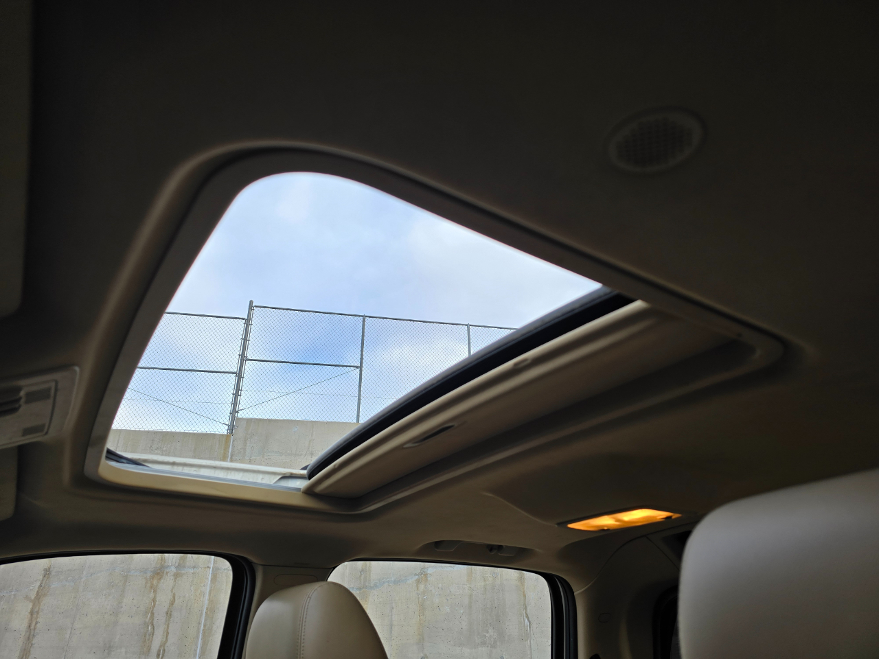 Chevrolet Avalanche 4WD Crew Cab LTZ 2013