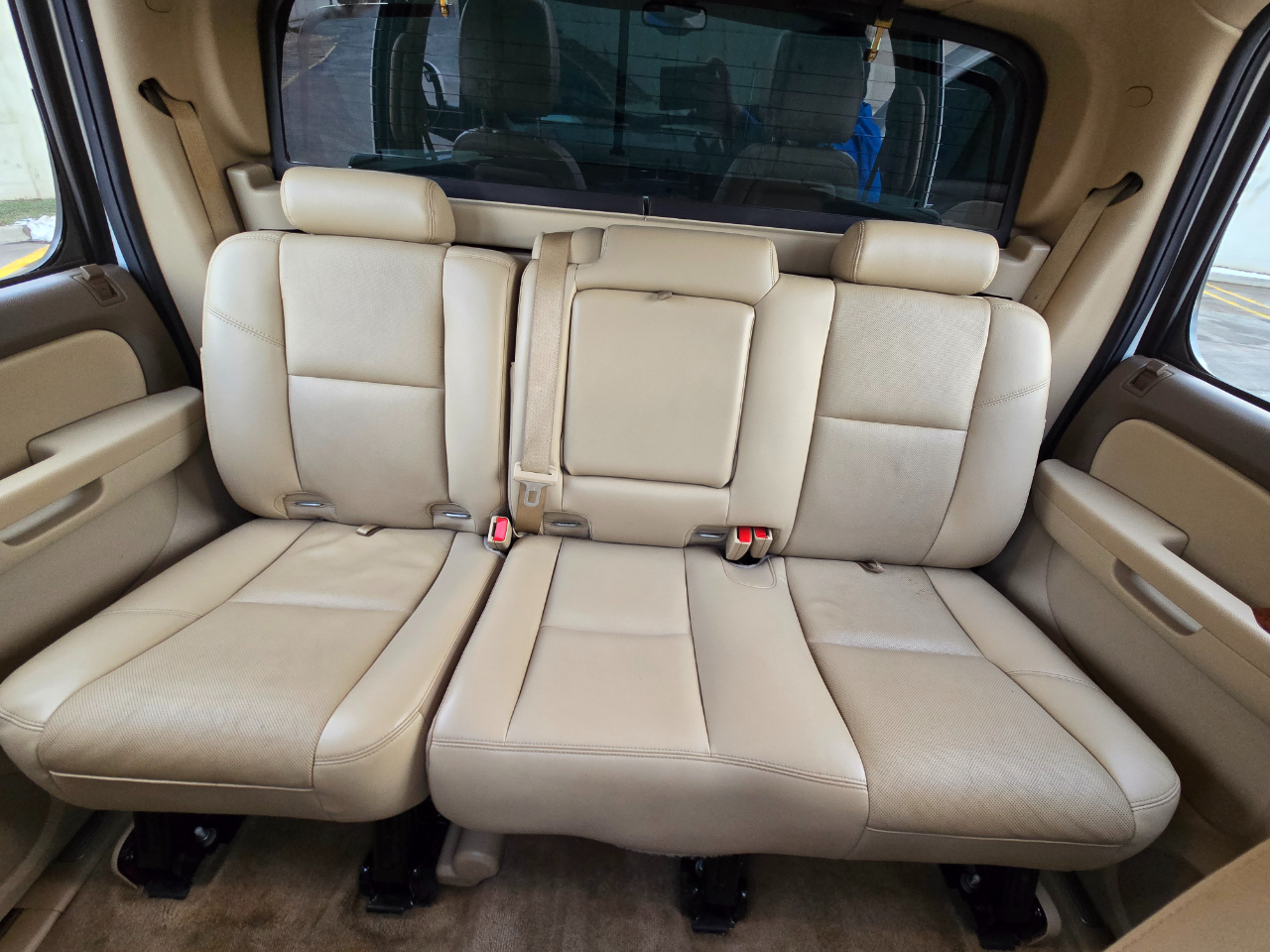 Chevrolet Avalanche 4WD Crew Cab LTZ 2013