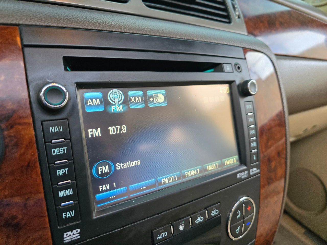 Chevrolet Avalanche 4WD Crew Cab LTZ 2013