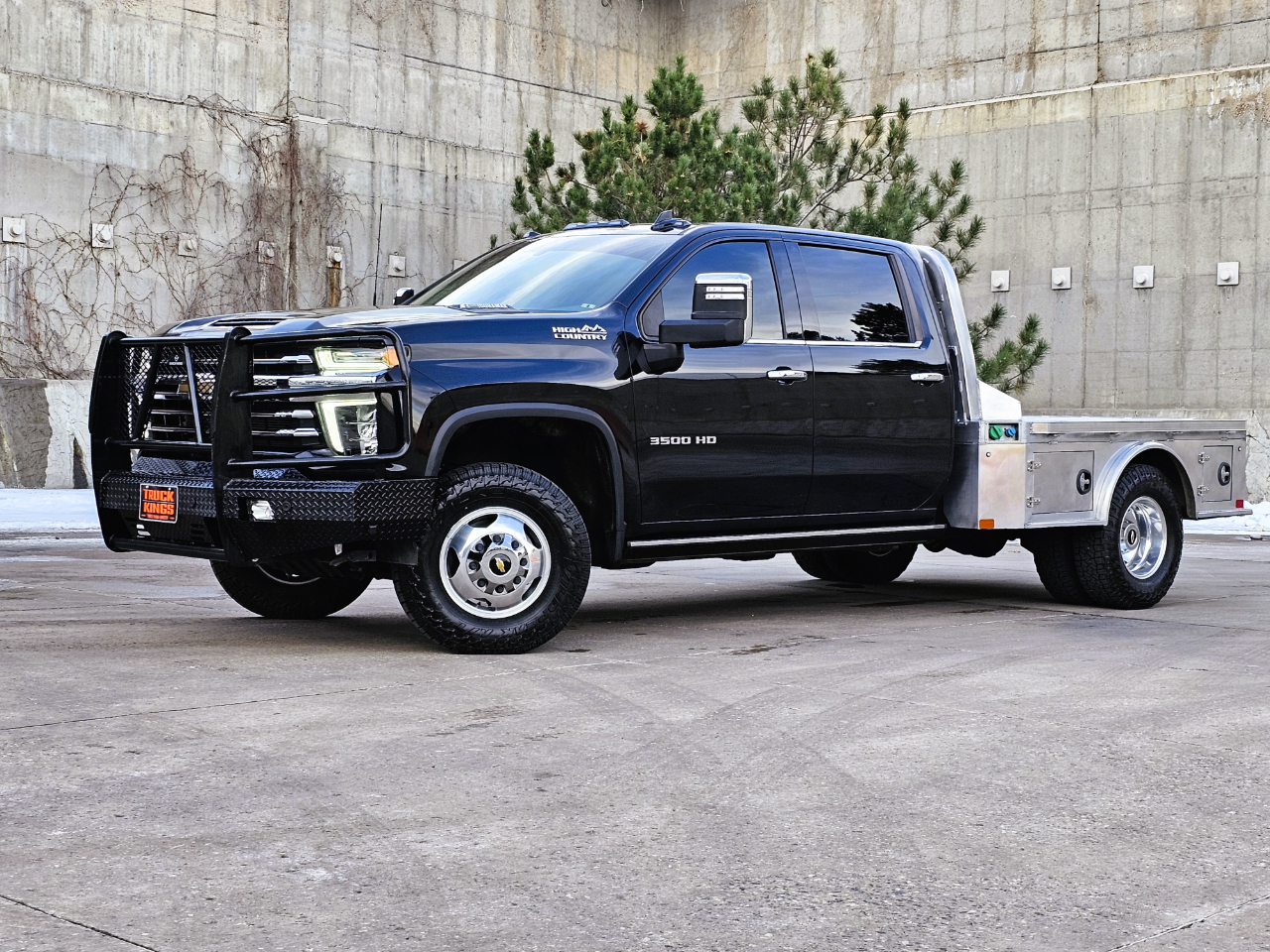 Chevrolet Silverado 3500HD 4WD Crew Cab 172" High Country 2022