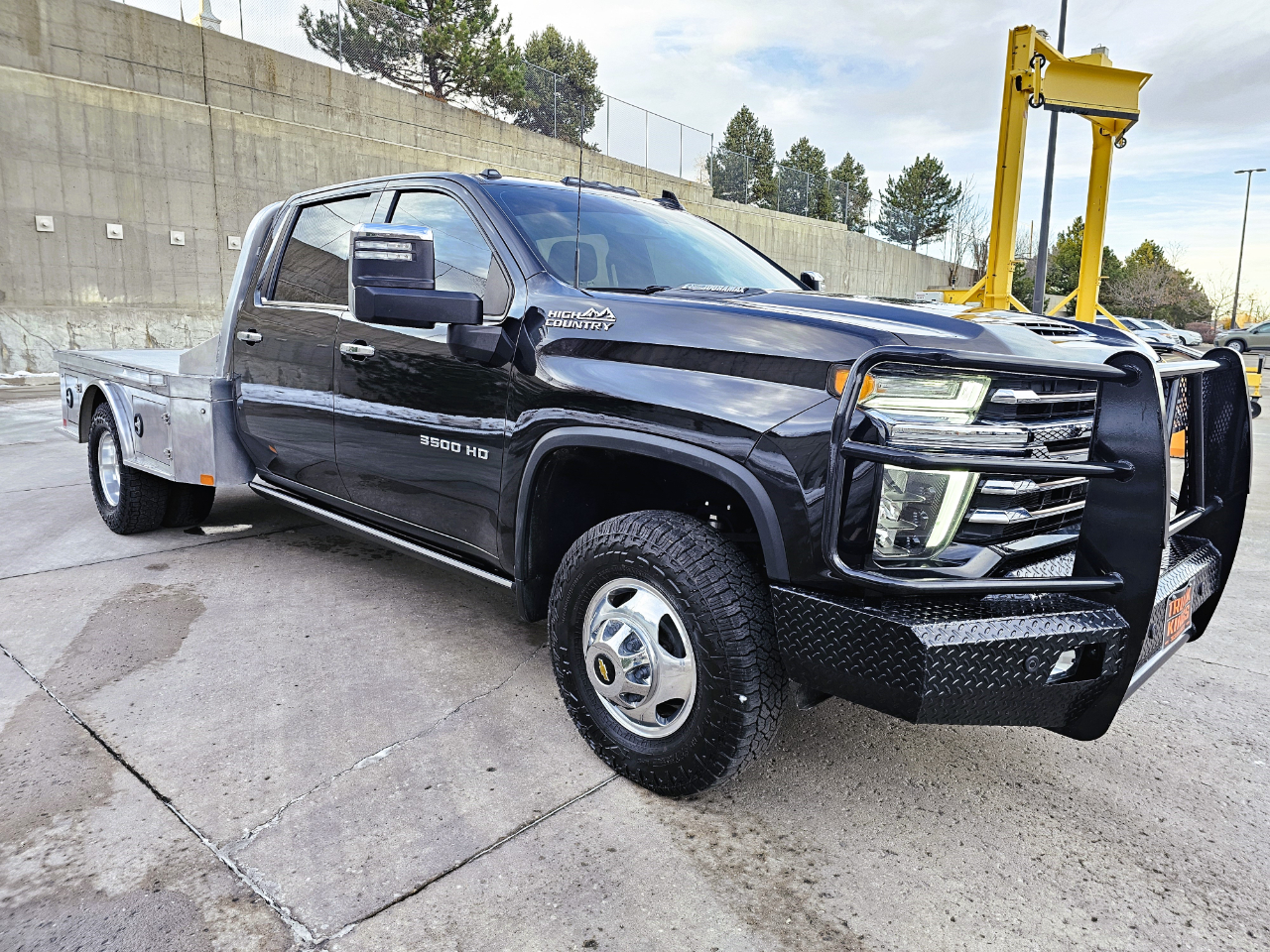 Chevrolet Silverado 3500HD 4WD Crew Cab 172" High Country 2022