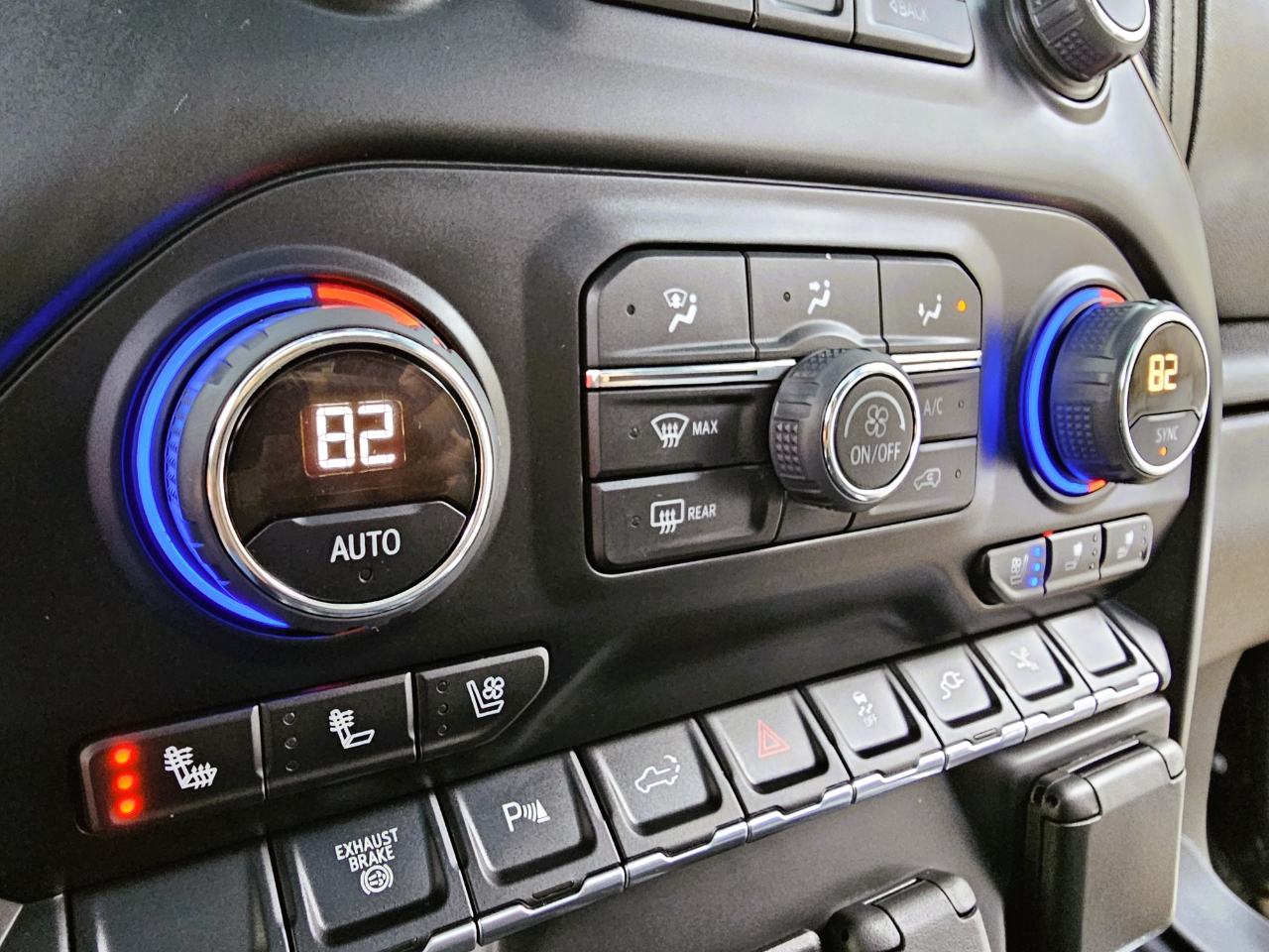 Chevrolet Silverado 3500HD 4WD Crew Cab 172" High Country 2022