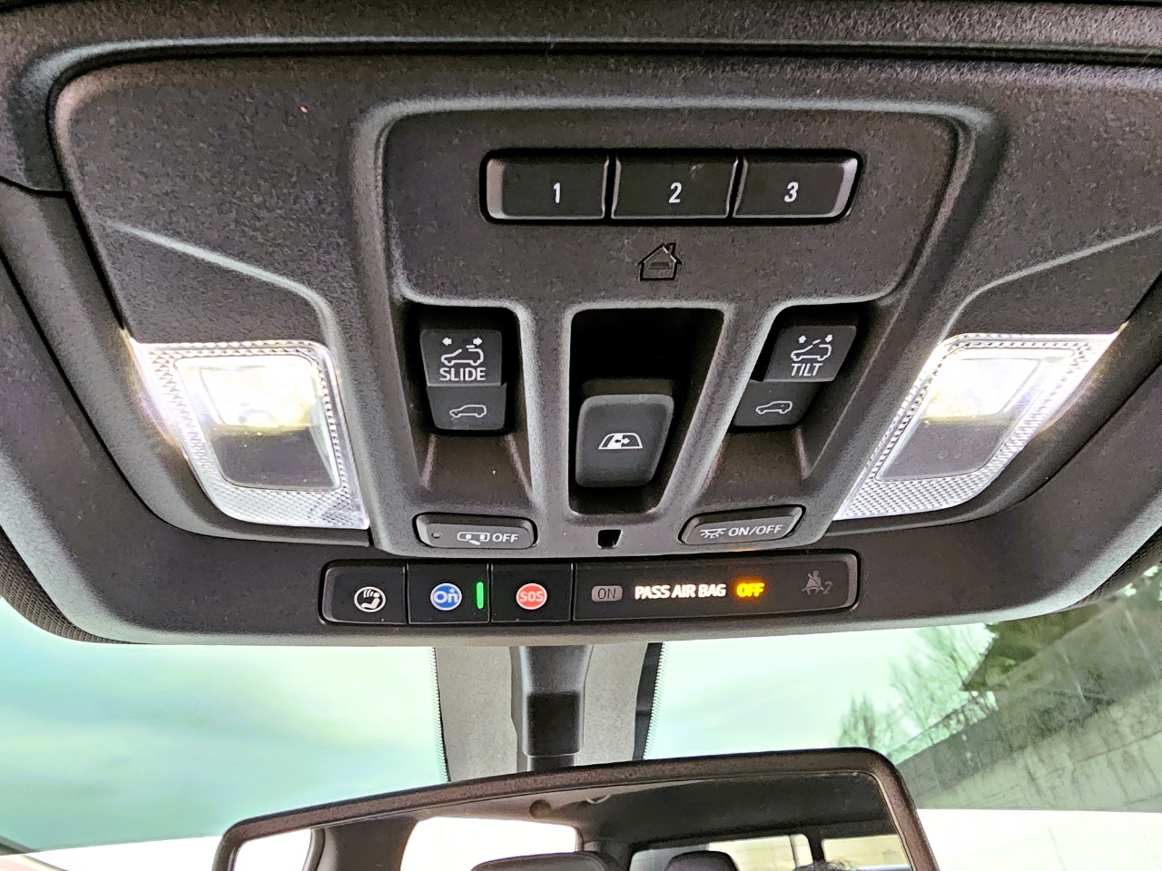 Chevrolet Silverado 3500HD 4WD Crew Cab 172" High Country 2022