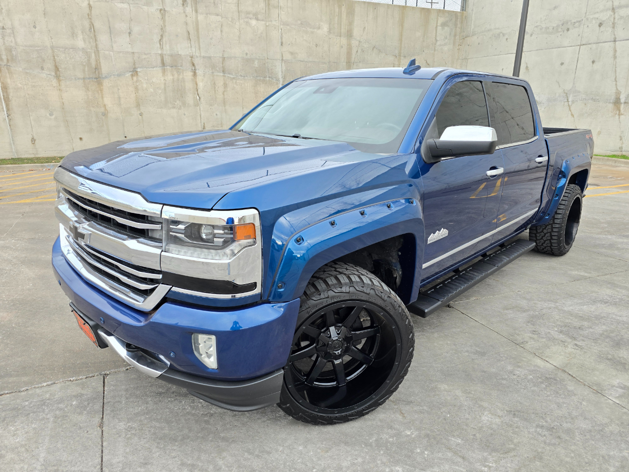Chevrolet Silverado 1500 4WD Crew Cab 143.5" High Country 2016