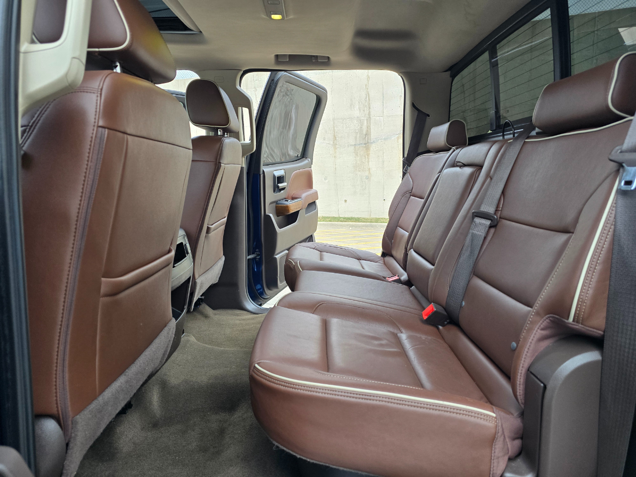 Chevrolet Silverado 1500 4WD Crew Cab 143.5" High Country 2016