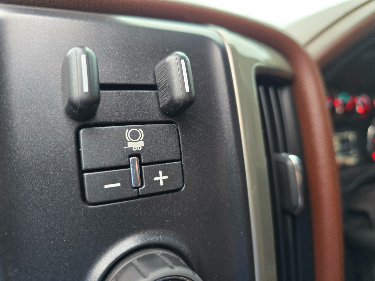 Chevrolet Silverado 1500 4WD Crew Cab 143.5" High Country 2016