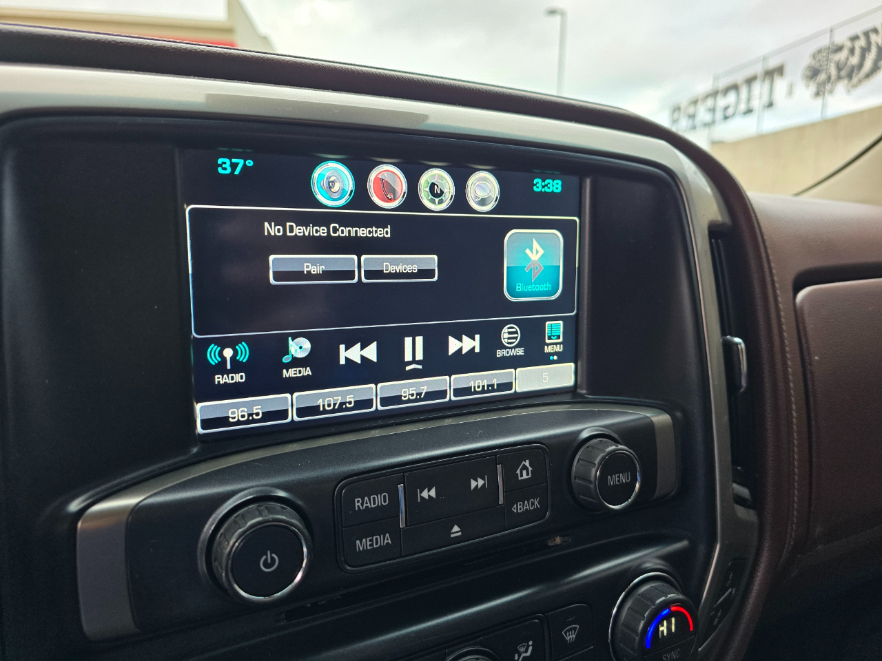 Chevrolet Silverado 1500 4WD Crew Cab 143.5" High Country 2016