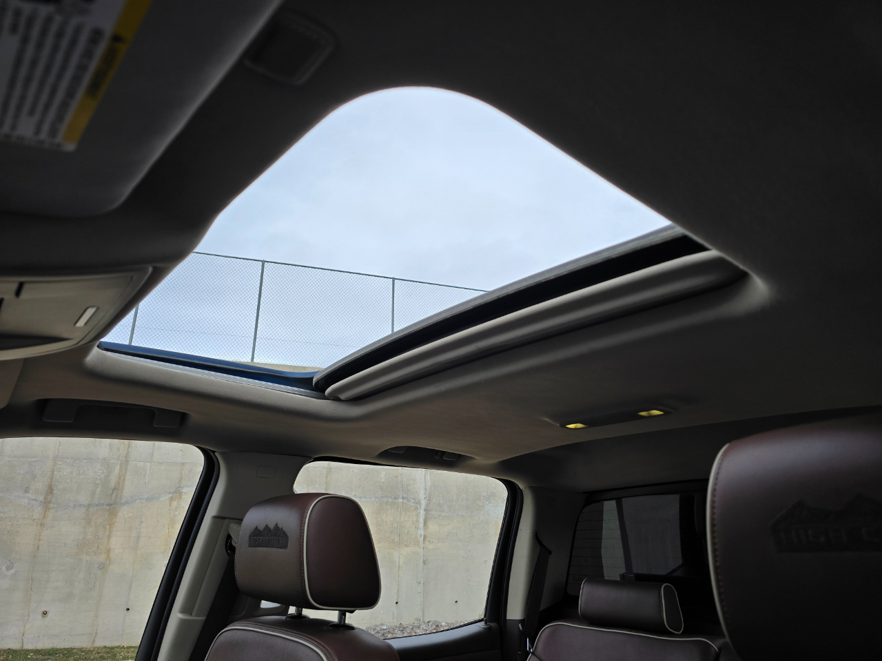 Chevrolet Silverado 1500 4WD Crew Cab 143.5" High Country 2016