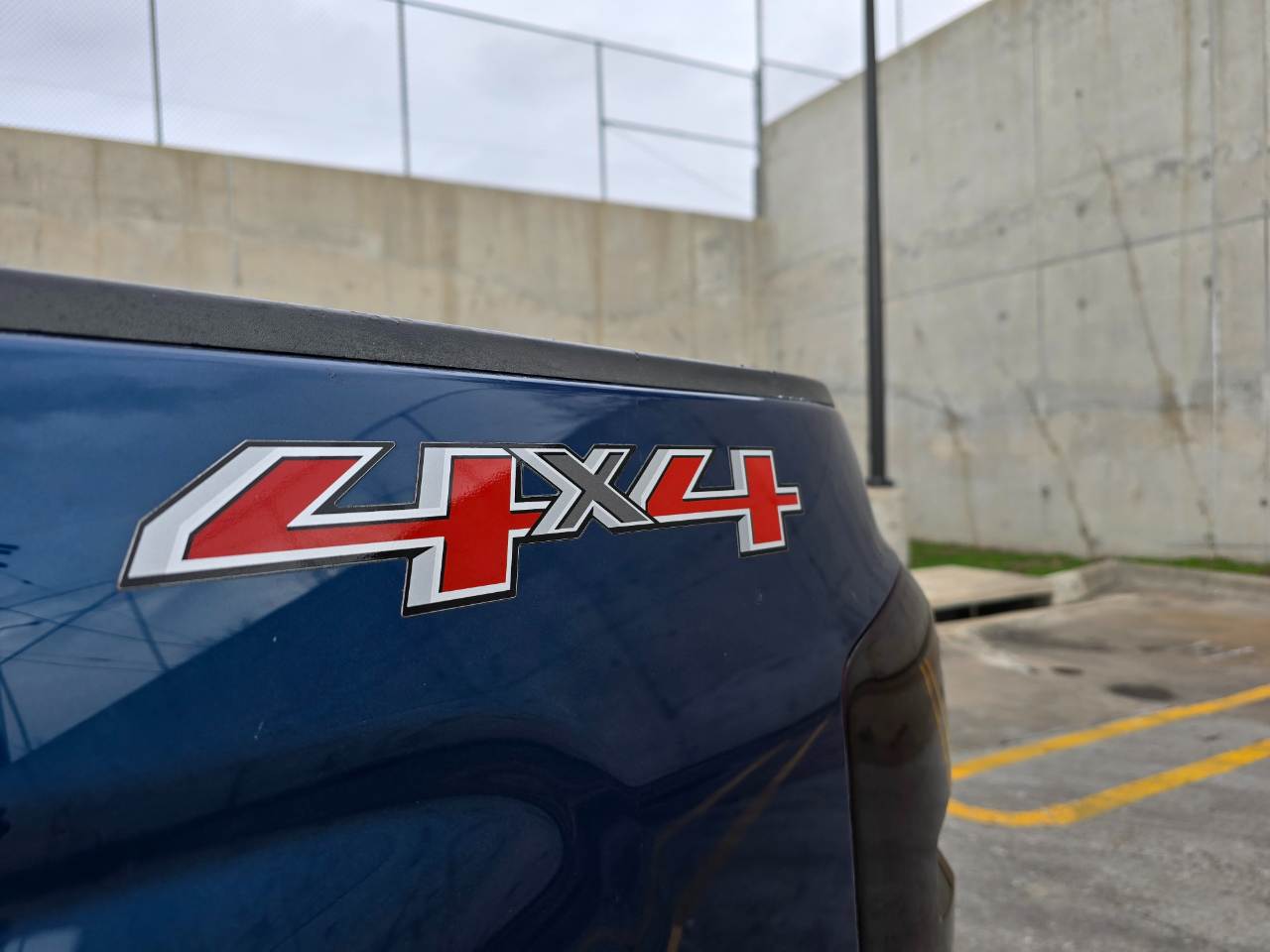 Chevrolet Silverado 1500 4WD Crew Cab 143.5" High Country 2016