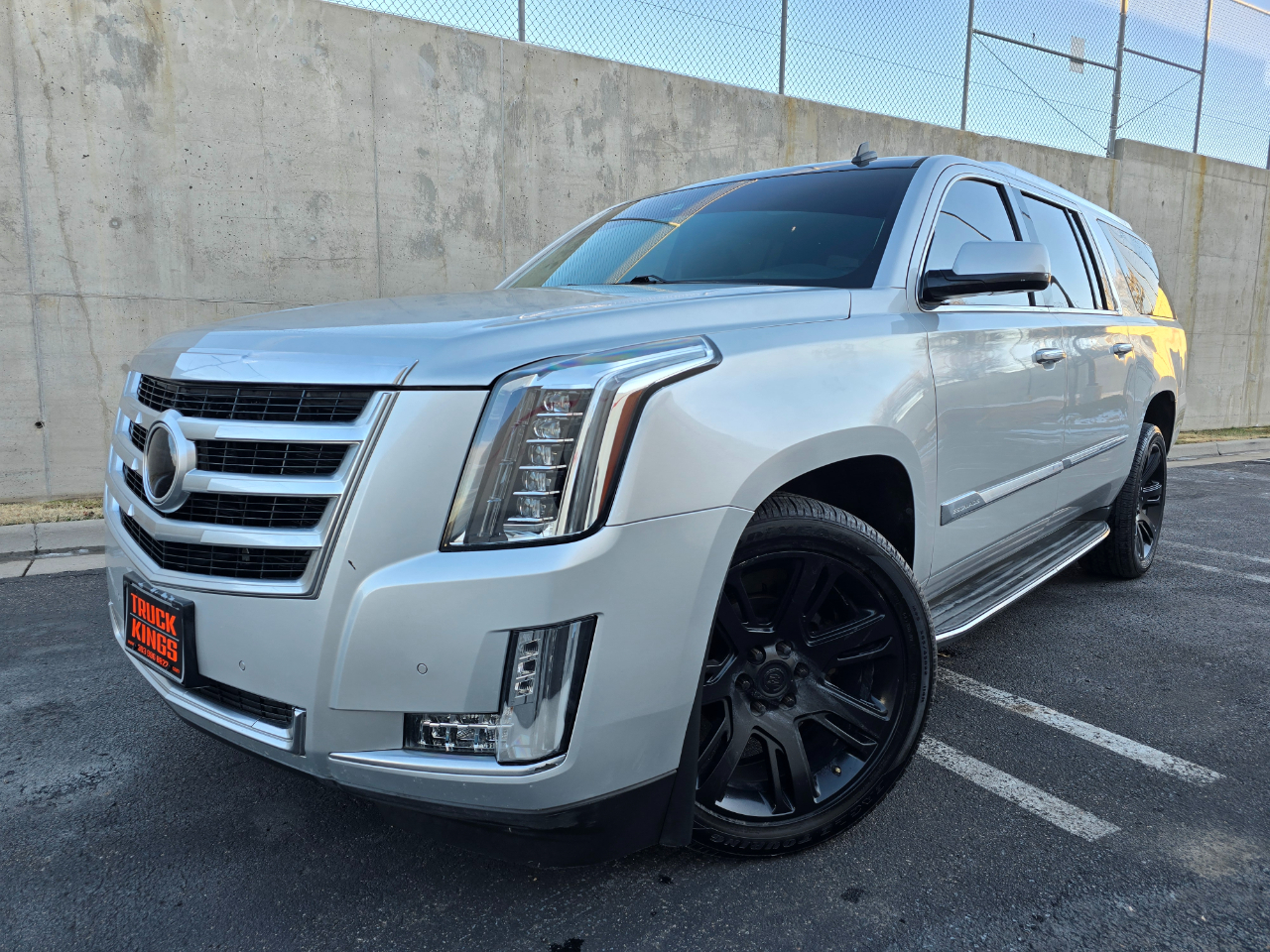 Cadillac Escalade ESV 4WD 4dr Premium 2015