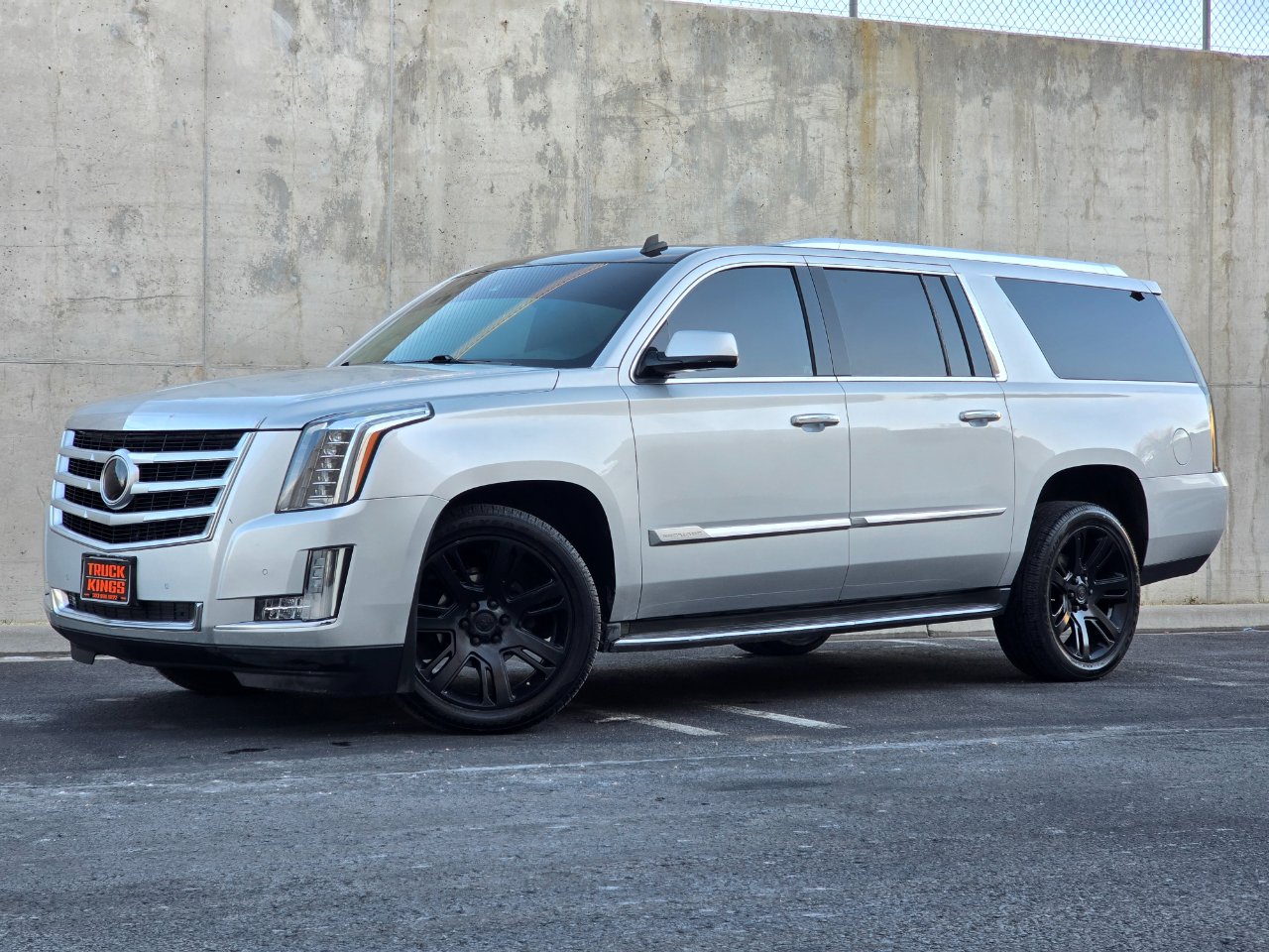 Cadillac Escalade ESV 4WD 4dr Premium 2015