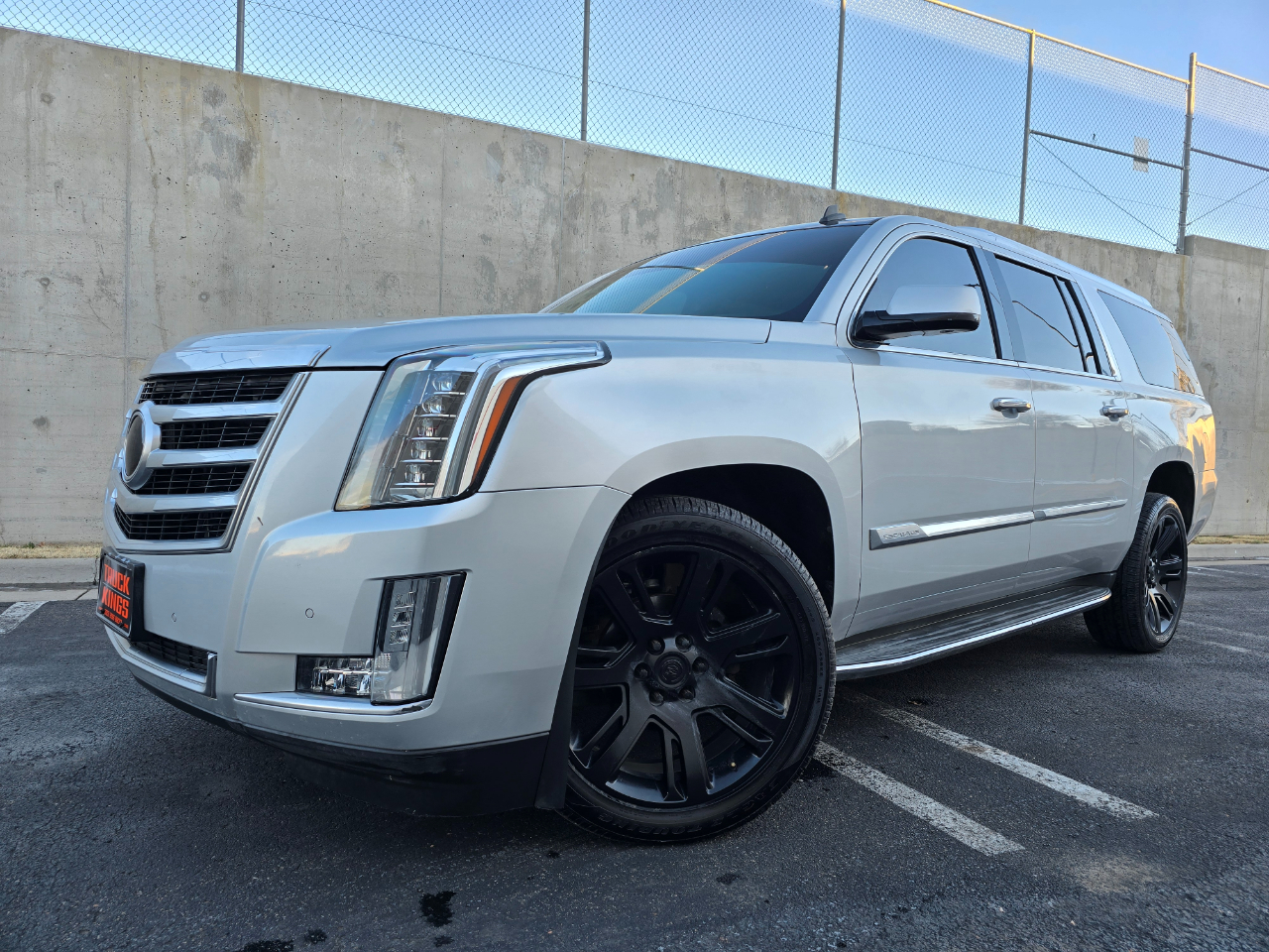 Cadillac Escalade ESV 4WD 4dr Premium 2015