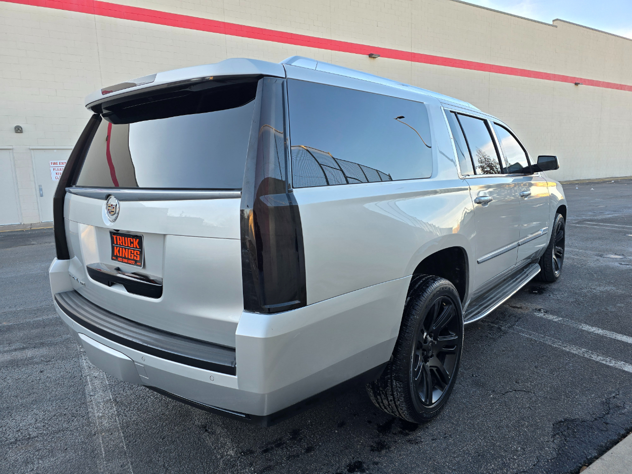 Cadillac Escalade ESV 4WD 4dr Premium 2015