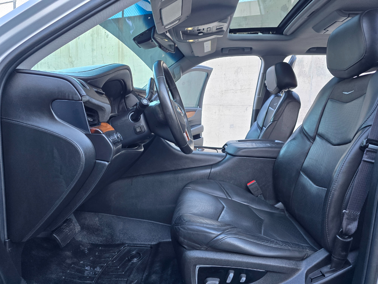 Cadillac Escalade ESV 4WD 4dr Premium 2015