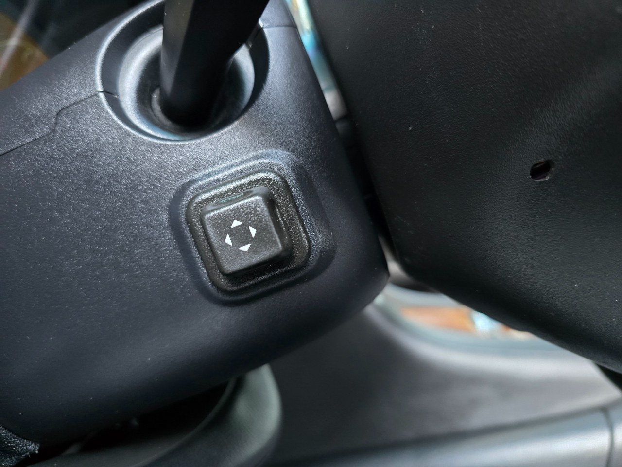 Cadillac Escalade ESV 4WD 4dr Premium 2015