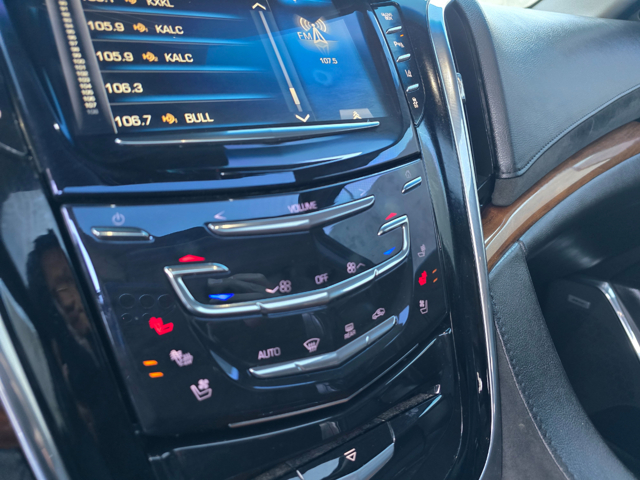 Cadillac Escalade ESV 4WD 4dr Premium 2015