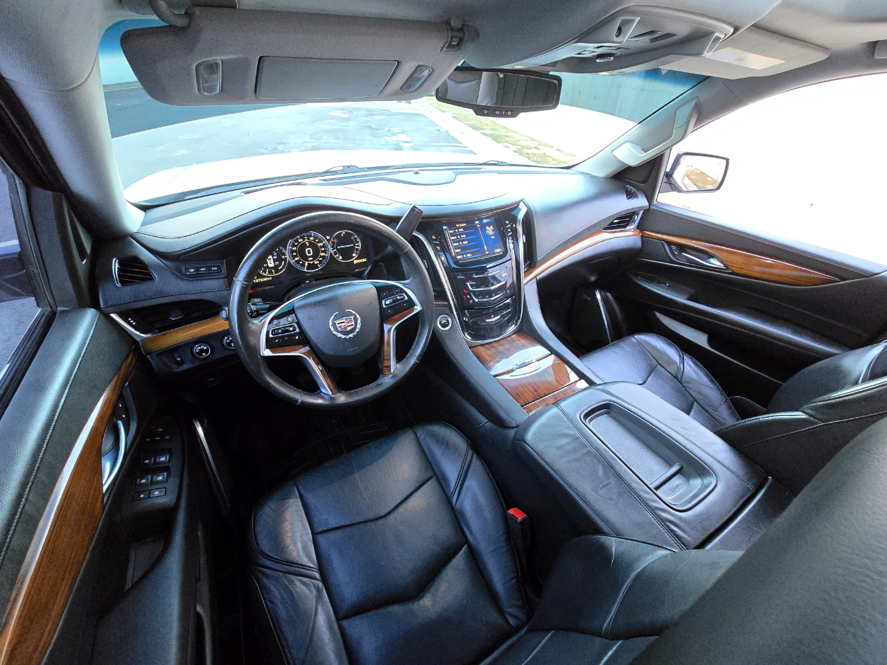 Cadillac Escalade ESV 4WD 4dr Premium 2015